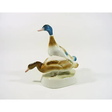 ZSOLNAY, A PAIR OF WILD DUCKS, VINTAGE HANDPAINTED PORCELAIN FIGURINE ! (J247) ZSOLNAY, A PAIR OF WILD DUCKS, VINTAGE HANDPAINTED PORCELAIN FIGURINE ! (J247)