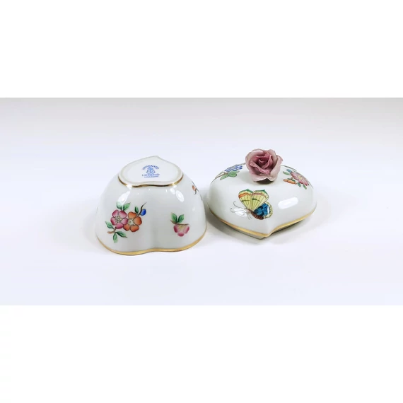 HEREND, QUEEN VICTORIA HEART SHAPED TRINKET BOX, HANDPAINTED PORCELAIN ! (A027)