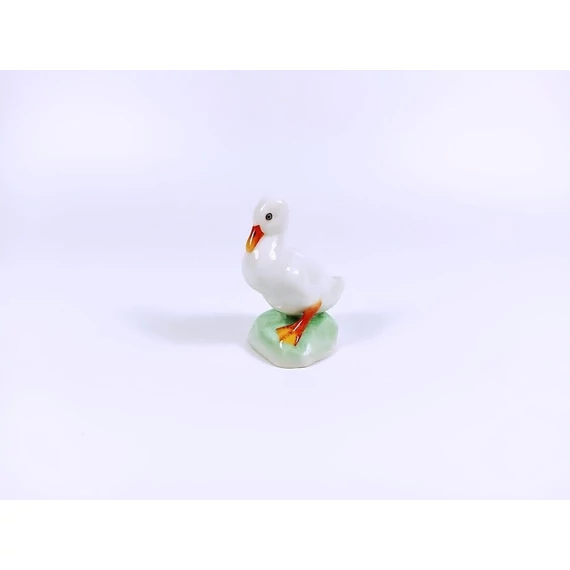 HEREND, WHITE DUCK, ANTIQUE HANDPAINTED PORCELAIN FIGURINE, 1943 (H118)