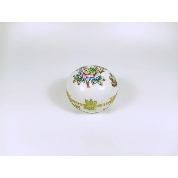 HEREND, QUEEN VICTORIA BONBONNIERE 3", HANDPAINTED PORCELAIN ! (H121)