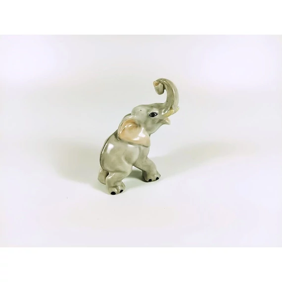 HEREND, AFRICAN ELEPHANT, HANDPAINTED PORCELAIN FIGURINE (H124)