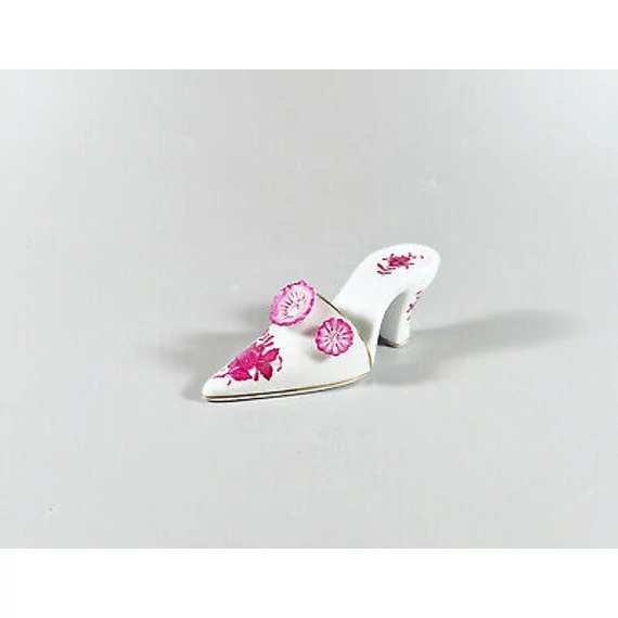 HEREND, RASPBERRY CHINESE BOUQUET BABY SLIPPER, HANDPAINTED PORCELAIN ! (I030)