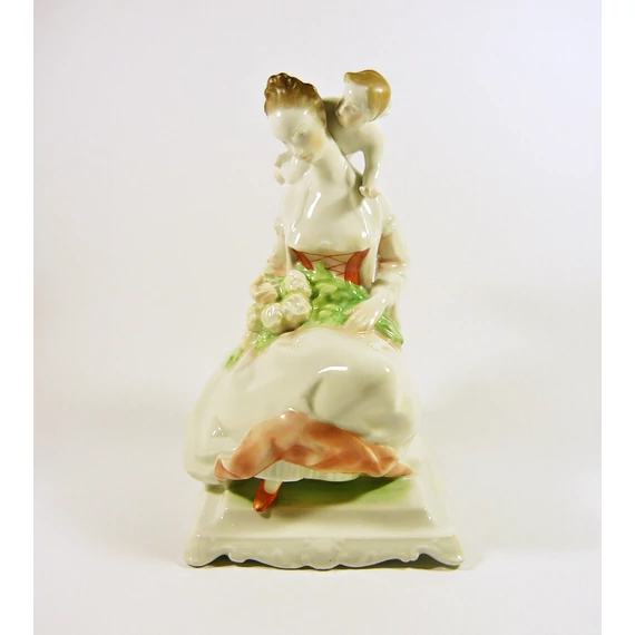 HEREND, "THE ALLEGORY OF SUMMER" 9.4", HANDPAINTED PORCELAIN FIGURINE ! (J022)