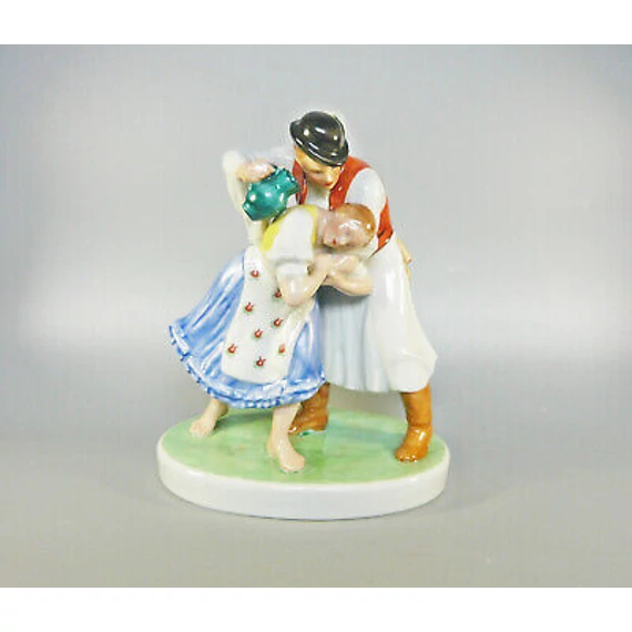 HEREND, EASTER COUPLE, ANTIQUE HANDPAINTED PORCELAIN FIGURINE 1930's ! (J026)