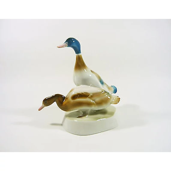 ZSOLNAY, A PAIR OF WILD DUCKS, VINTAGE HANDPAINTED PORCELAIN FIGURINE ! (J247)